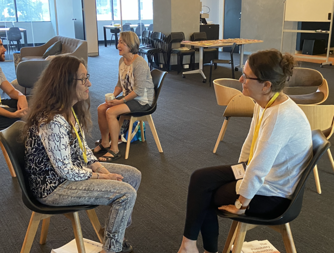 Discussion between people